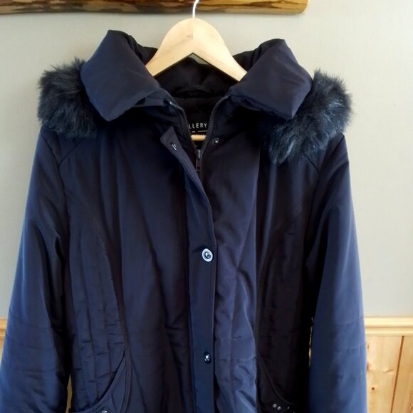 Gallery Fen Nelli Woman's Black winter coat - Picture 1 of 7